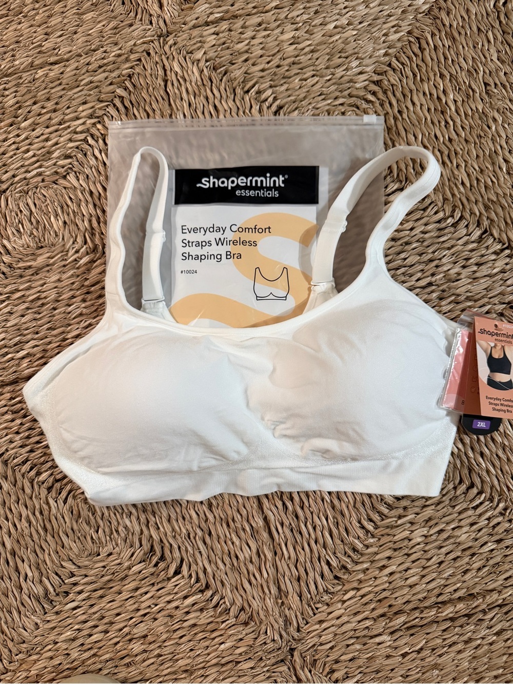 NWT Shapermint Essentials Everyday Comfort Wireless Shaping Bra — White 2XL